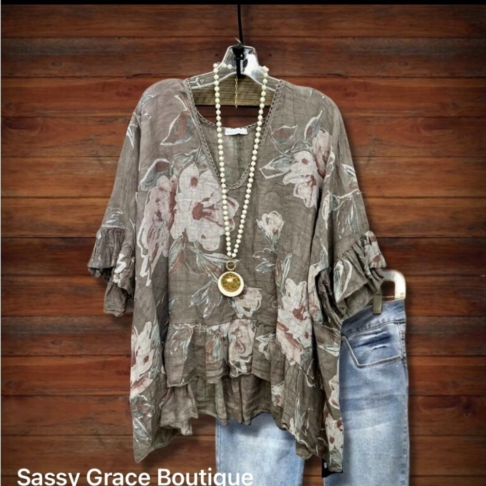 Beautiful XL Sassy  Grace top New